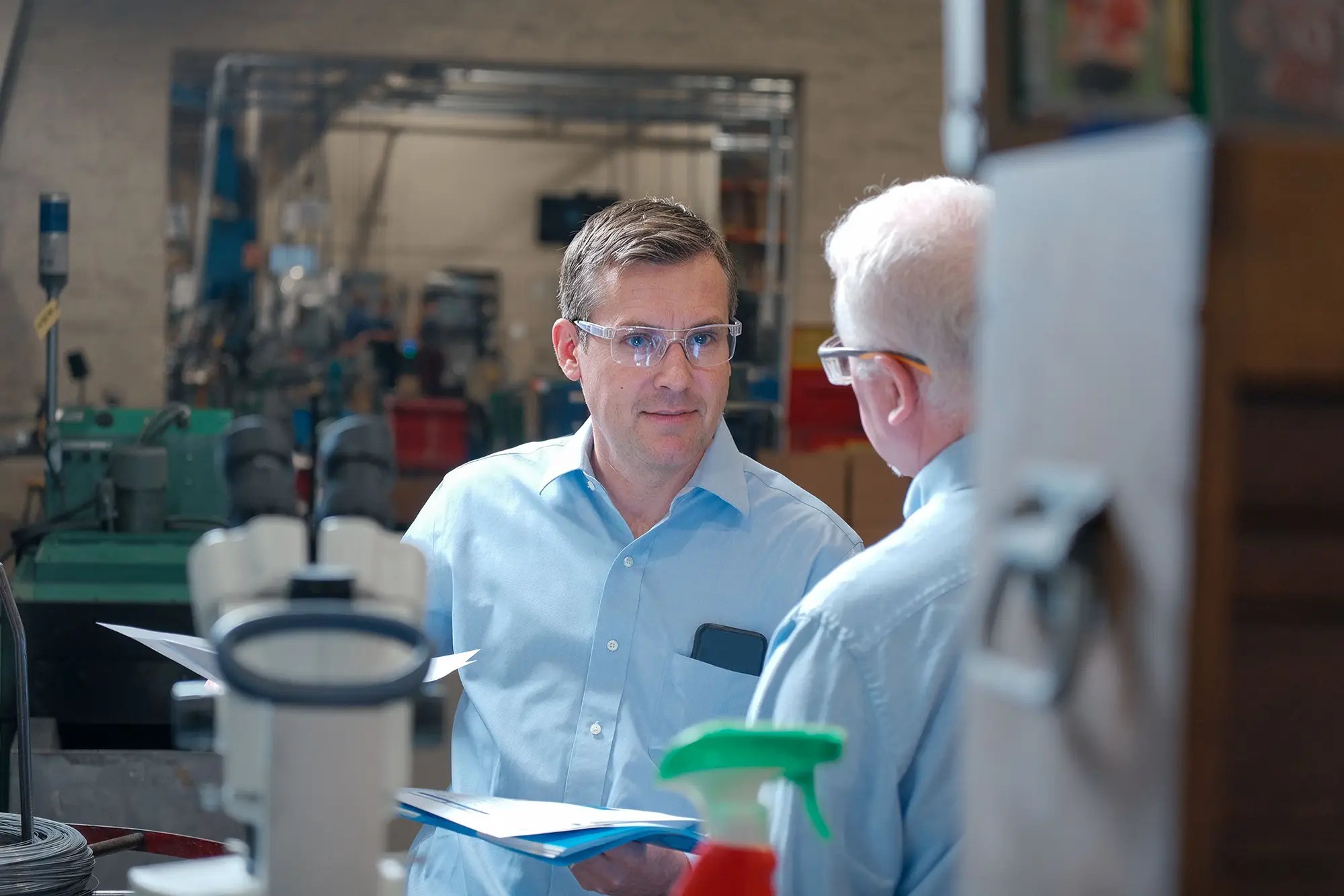 Paragon Medical project manager leading cross-functional engineering team review
